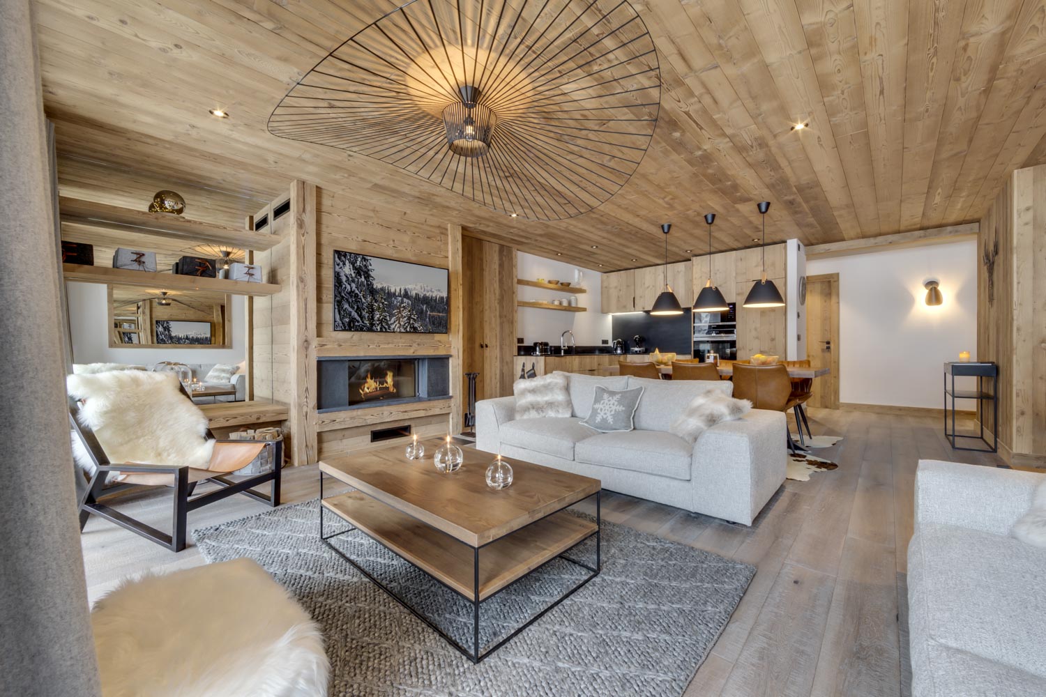 Luxury Apartment - Val d'IsÃ¨re - Living Room - Fireplace