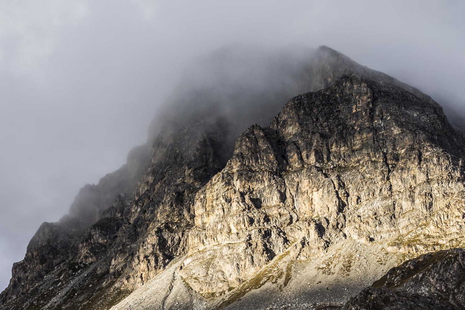 Rocher du Charvet dans les Nuages - Photo de Val d'IsÃ¨re